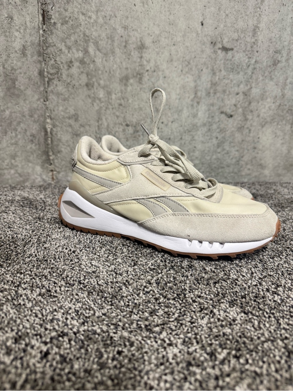 Reebok Beige & White Suede Nylon Runner